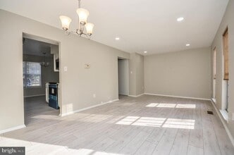 8 Hines Ct in Olney, MD - Building Photo - Building Photo