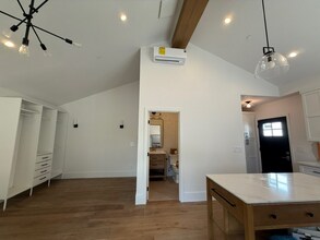 1242 Mildred Ave in San Jose, CA - Foto de edificio - Building Photo