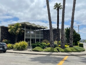 Montclair Garden Apartments in Santa Rosa, CA - Building Photo - Building Photo