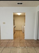 1206 International Blvd in Laredo, TX - Building Photo - Building Photo