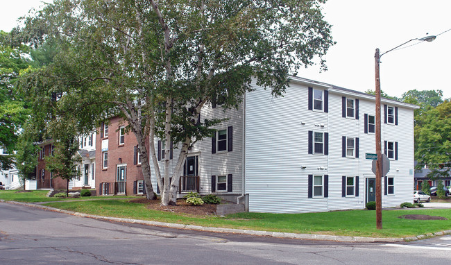 Park Court in Durham, NH - Foto de edificio - Building Photo