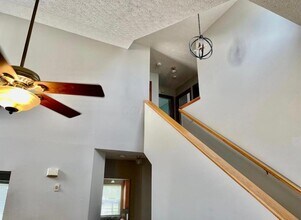 7133 Winterbek Ave in New Albany, OH - Foto de edificio - Building Photo