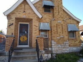 8739 Partridge Ave in St. Louis, MO - Building Photo