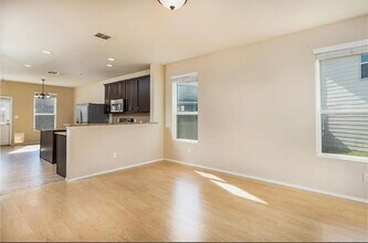 714 Roping Star in San Antonio, TX - Foto de edificio - Building Photo