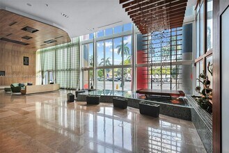 50 Biscayne Blvd, Unit 5104 in Miami, FL - Building Photo - Building Photo