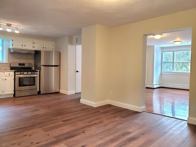 134 Albion St, Unit #2