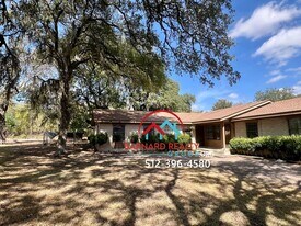 110 Whitetail Dr in San Marcos, TX - Building Photo