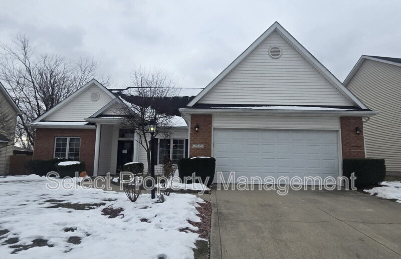 2515 Sugar Tree Dr in Fort Wayne, IN - Building Photo