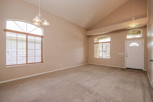 7420 S 15th Dr in Phoenix, AZ - Building Photo - Building Photo