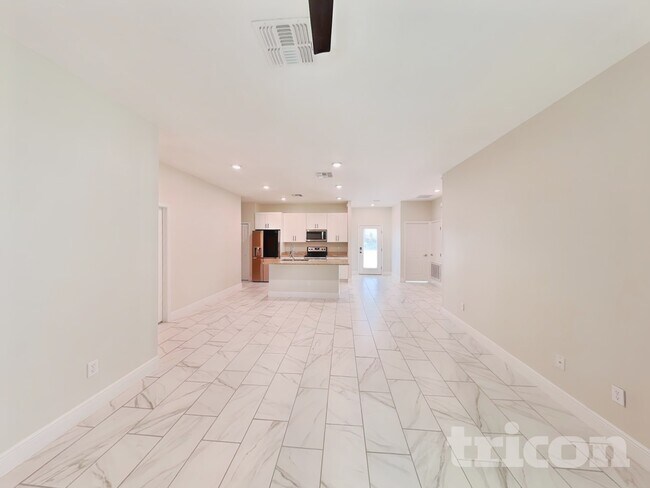 1297 13th St in Orange City, FL - Building Photo - Building Photo