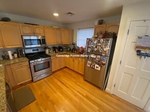 221 Salem St in Medford, MA - Building Photo - Building Photo