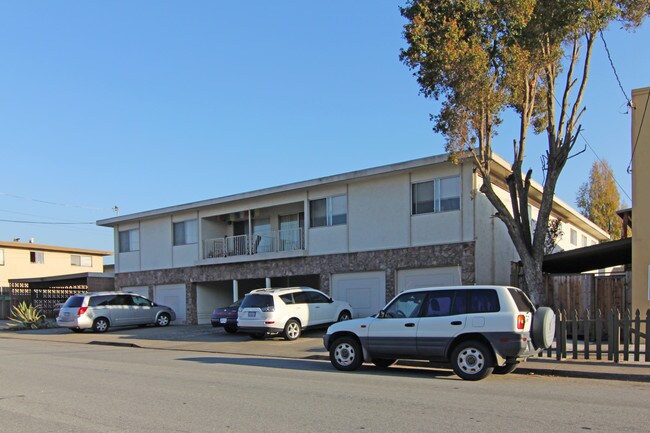 5920 San Diego St in El Cerrito, CA - Building Photo - Building Photo