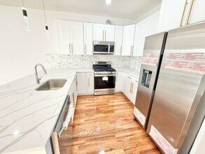 41 W 19th St in Bayonne, NJ - Building Photo - Building Photo