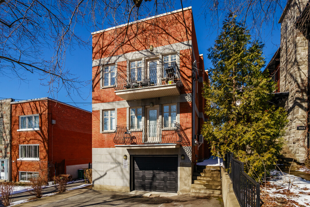 3981 Édouard-Montpetit Boul in Montréal, QC - Building Photo