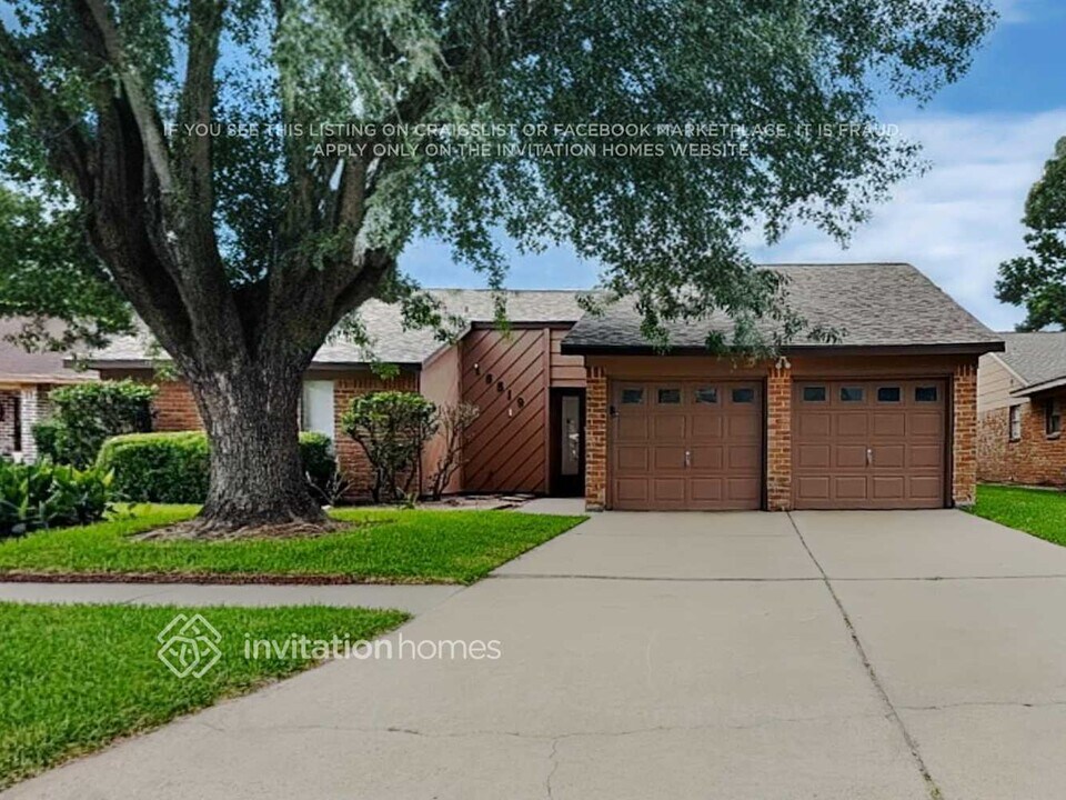 16519 Cairngorm Dr in Houston, TX - Building Photo