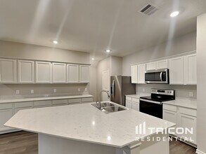 636 Excelsior Dr in Waxahachie, TX - Building Photo - Building Photo