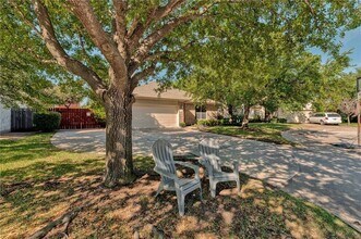 2508 Sonoma Cove in Austin, TX - Building Photo - Building Photo