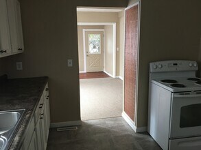1391 Minnehaha Ave E in St. Paul, MN - Building Photo - Building Photo
