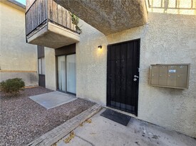 5447 Retablo Ave in Las Vegas, NV - Building Photo - Building Photo