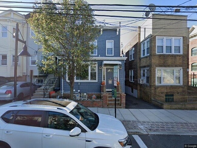 property at 805 17th St