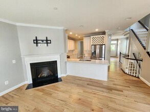 2 Maxwell Square in Frederick, MD - Building Photo - Building Photo