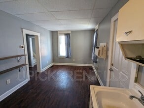 338 N Columbus St in Lancaster, OH - Building Photo - Building Photo