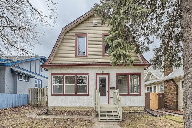 property at 3715 N Lyndale Ave