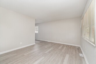 815 Norwood Dr in Charlotte, NC - Building Photo - Building Photo
