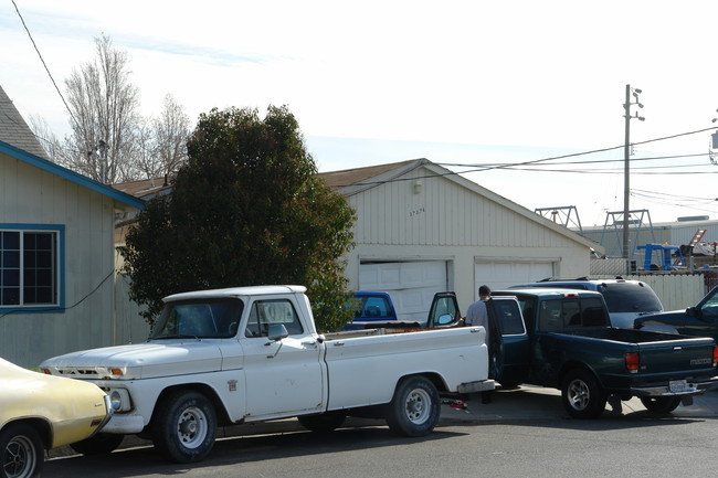 37376 Locust St in Newark, CA - Building Photo - Building Photo