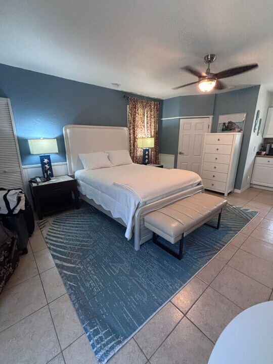 402 Hillside Ave in Daytona Beach, FL - Building Photo