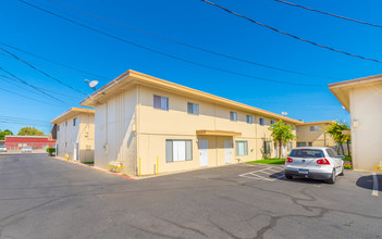 Century Townhomes in Manteca, CA - Building Photo - Building Photo