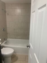 1705 W Victoria Dr, Unit 203 in Mount Prospect, IL - Building Photo - Building Photo
