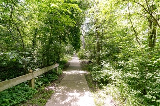 Creekside of Farmington Hills Apartments in Farmington Hills, MI - Foto de edificio - Building Photo