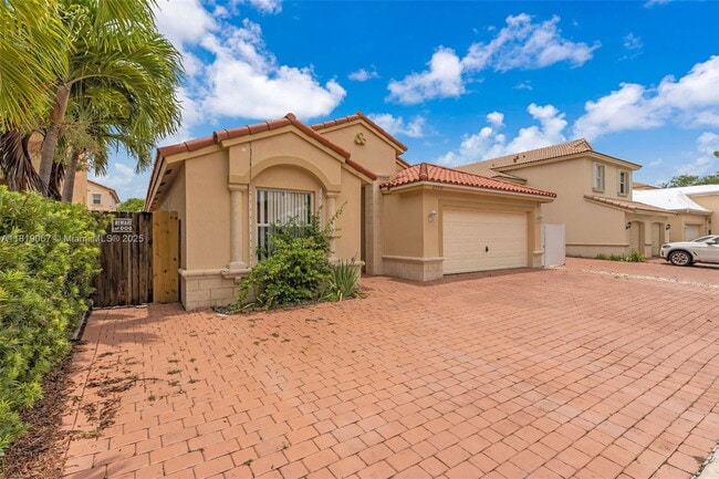 23935 SW 108th Ave in Princeton, FL - Building Photo - Building Photo