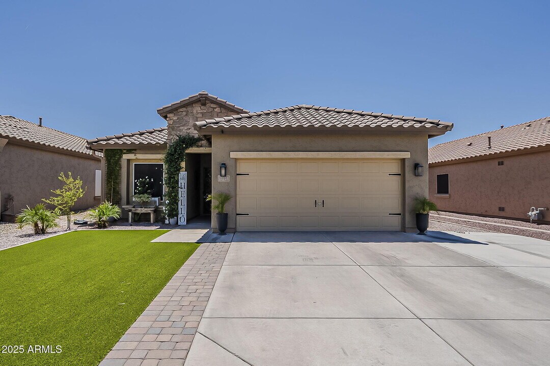 11125 E Sutter Ave in Mesa, AZ - Building Photo