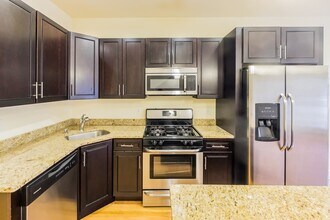 1537 Ogden St in Philadelphia, PA - Building Photo - Building Photo
