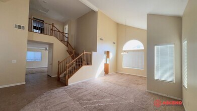 10119 Cobblestone Ave in Bakersfield, CA - Building Photo - Building Photo