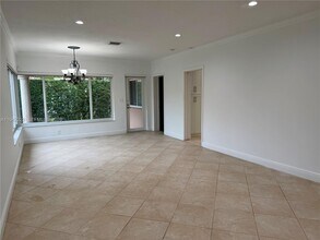 814 Capri St in Coral Gables, FL - Building Photo - Building Photo