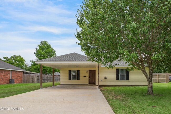 314 East Dr in New Iberia, LA - Building Photo - Building Photo