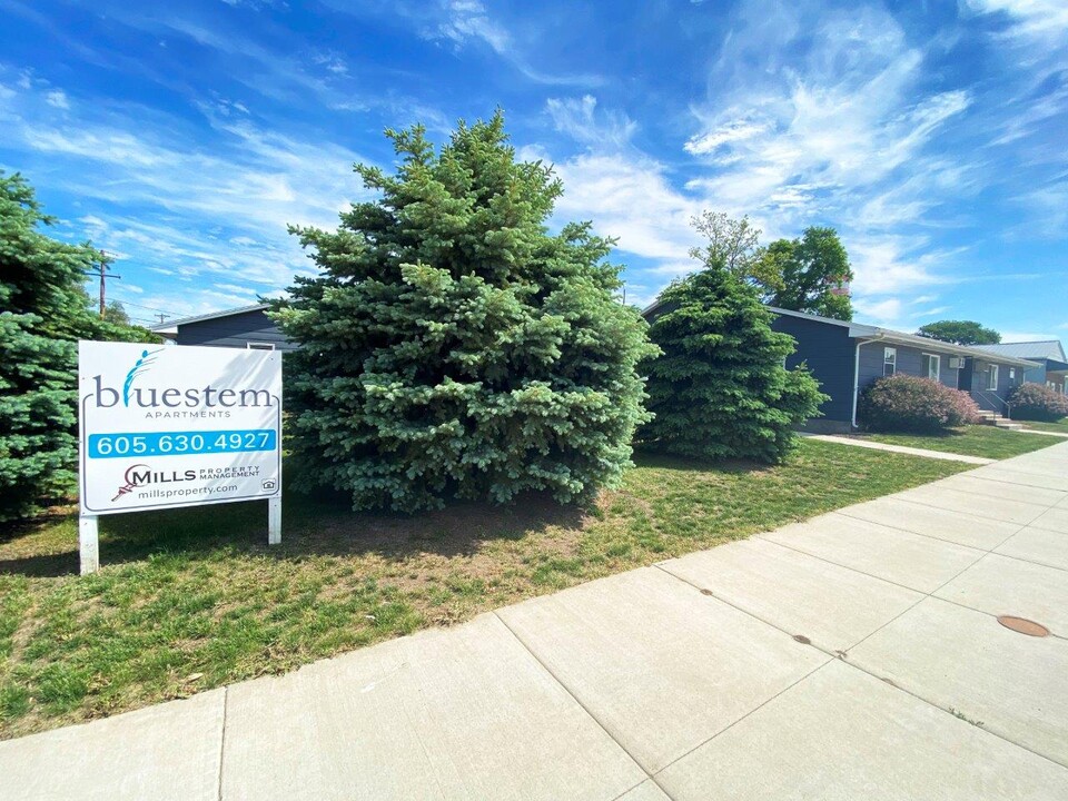 Bluestem Apartments in Canistota, SD - Building Photo