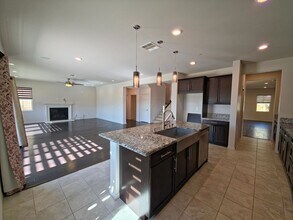 459 White Bark Ln in Simi Valley, CA - Building Photo - Building Photo