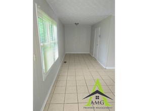 8302 Laughlin Dr in Indianapolis, IN - Building Photo - Building Photo