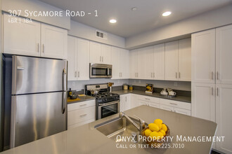 307 Sycamore Rd in San Diego, CA - Foto de edificio - Building Photo