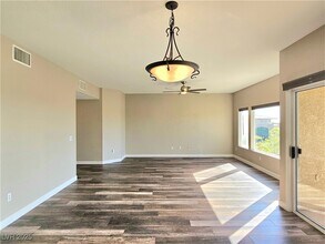 10809 Garden Mist Dr in Las Vegas, NV - Building Photo - Building Photo