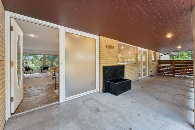 16406 Marine View Dr SW in Burien, WA - Building Photo - Building Photo