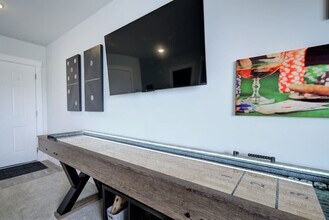 5242 Fallon St in Bozeman, MT - Foto de edificio - Building Photo