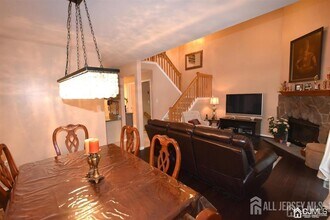 42 Heather Ct in Monmouth Junction, NJ - Building Photo - Building Photo