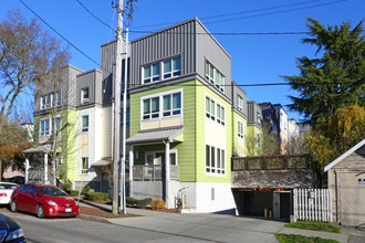Stone Way Apartments in Seattle, WA - Building Photo - Building Photo