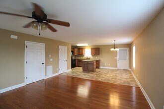 800 Carson Cir in Grottoes, VA - Building Photo - Building Photo