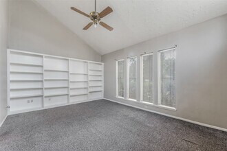 13318 Queensride Ln in Houston, TX - Building Photo - Building Photo